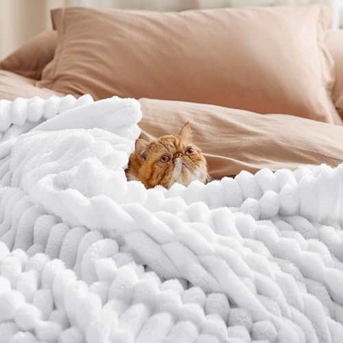 Bedsure Full Size Fleece Blankets for Bed Bright White 84"x90" - Image 4