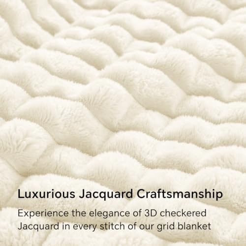 BEDELITE 3D Checked Cream Fleece Throw Blanket for Couch, 50x70 Inch - Image 3