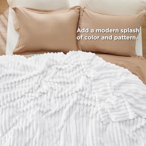 Bedsure Full Size Fleece Blankets for Bed Bright White 84"x90" - Image 5