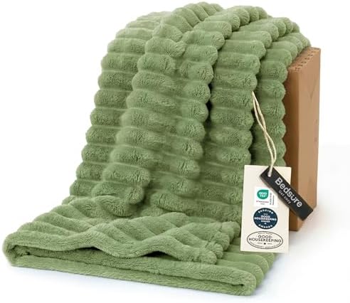 Bedsure Soft Reseda Green Throw Blanket for Couch Decor Gifts 50"x60" by BEDSURE