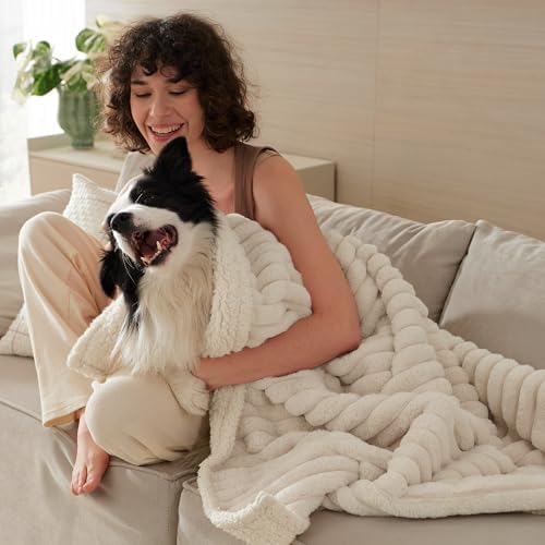 Bedsure ComfyFleece® Waterproof Dog Blankets for Large Dogs,50x60 Cream - Image 2