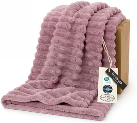 Bedsure Soft Pink Throw Blanket for Couch Decor Gifts 50"x60" by BEDSURE