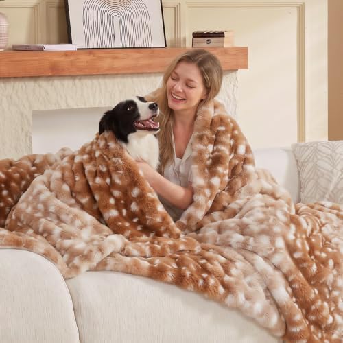 COZY KISS Deer Print Blanket, Faux Fur Dog Blanket for Christmas, 60"x80" - Image 5