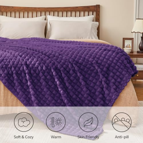 BEDELITE 3D Checked Purple Fleece Throw Blanket for Couch, 50x60 Inches - Image 5