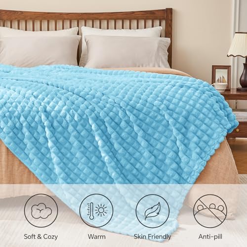 BEDELITE 3D Checked Light Blue Fleece Throw Blanket for Couch, 50x60 Inches - Image 4