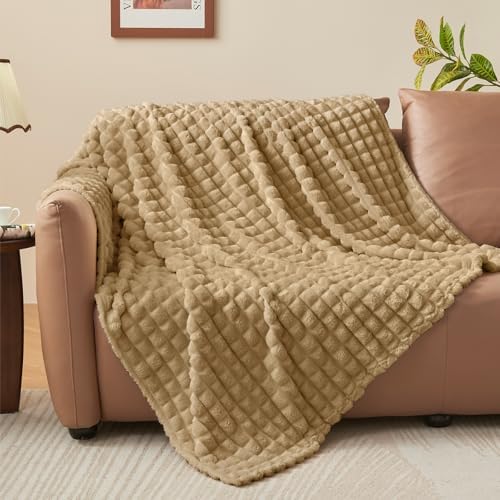 BEDELITE 3D Checked Camel Fleece Throw Blanket for Couch, 50x70 Inch - Image 7