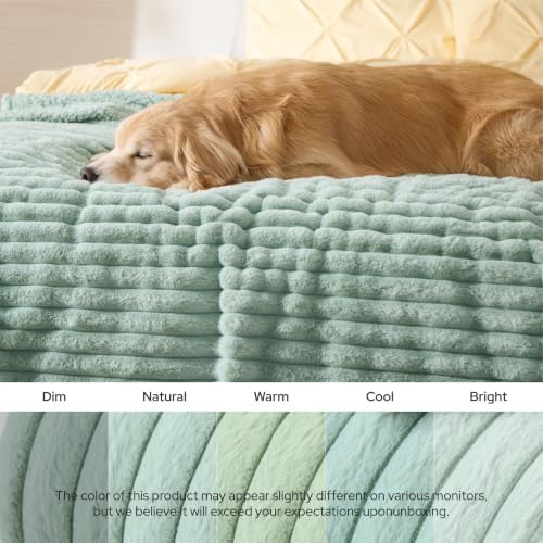 Bedsure ComfyFleece® Waterproof Dog Blankets for Large Dogs,40x50 - Image 6