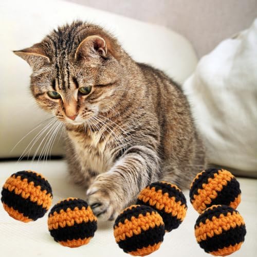 Halloween Theme Cat Toys Ball with Bell, Hand-Knitted Woolen Yarn Cat Ball - Image 4