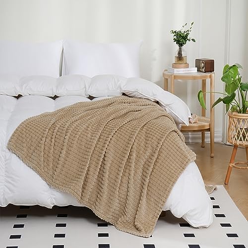 Puncuntex Fleece Throw Blanket Khaki 90"×90" with Square Grid Design by Puncuntex