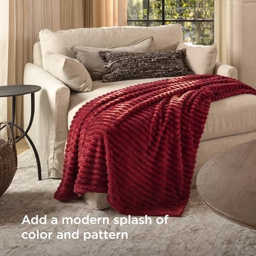 Bedsure Soft Red Throw Blanket for Couch Decor Gifts 50"x70" - Image 3