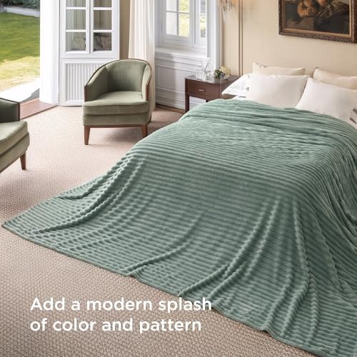 Bedsure Soft Large Fleece Blanket for Bed Sage Green 120"x120" - Image 3