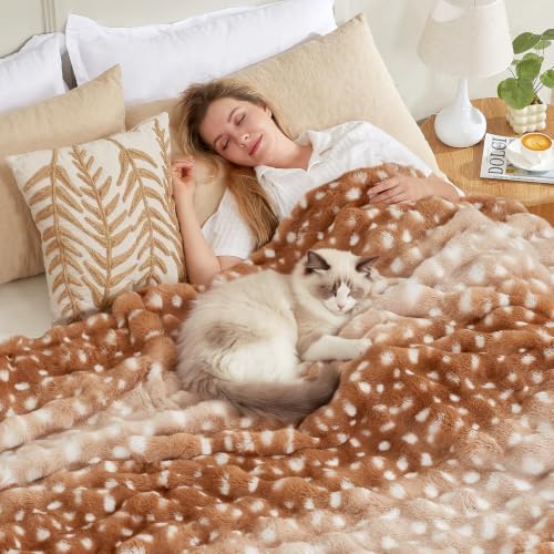 COZY KISS Deer Print Blanket, Faux Fur Dog Blanket for Christmas, 60"x80" - Image 2