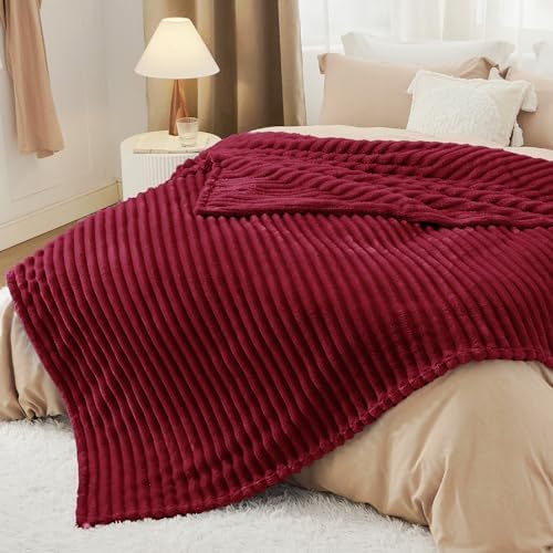 Bedsure Soft Full Size Fleece Blankets for Bed Deep Red 84"x90" - Image 5