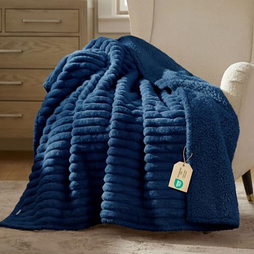 Bedsure ComfyFleece® Waterproof Dog Blankets for Large Dogs,50x60" by BEDSURE