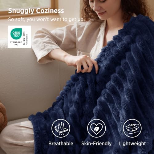 Bedsure Soft Navy Blue Throw Blanket for Couch Decor Gifts 50"x60" - Image 3