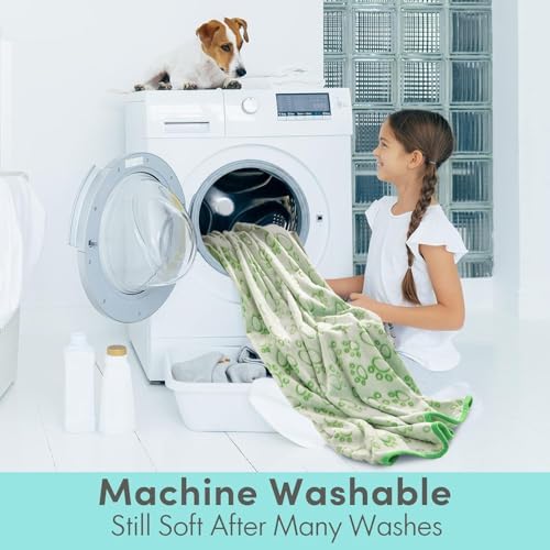 Green Throw Dog Blanket for Puppy Gifts, Dog Stuff Used for Pet Beds, Washable Soft Puppy Essentials Accesssories - Image 5