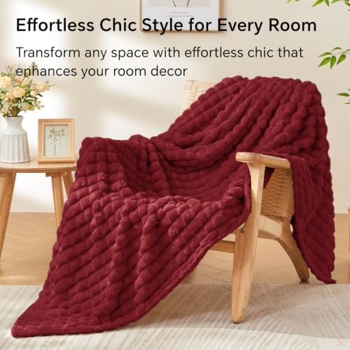 BEDELITE 3D Checked Burgundy Fleece Throw Blanket for Couch, 50x60 Inches - Image 5
