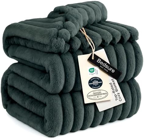 Bedsure Full Size Fleece Blankets for Bed Christmas Green 84"x90" by BEDSURE