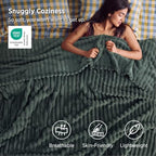 Bedsure Full Size Fleece Blankets for Bed Christmas Green 84"x90" - Image 3