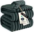 Bedsure Soft King Size Blankets for Bed Christmas Green "108"x90" by BEDSURE