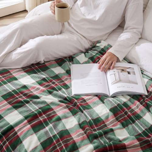 BEDELITE Christmas Fleece Twin Blanket for Couch, White & Green & Red - Image 7