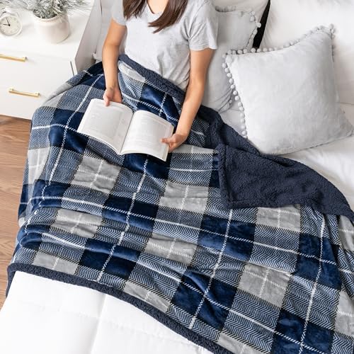 PAVILIA Twin Plaid Sherpa Throw Blanket for Couch Sofa Bed, Navy, 60x80 - Image 3