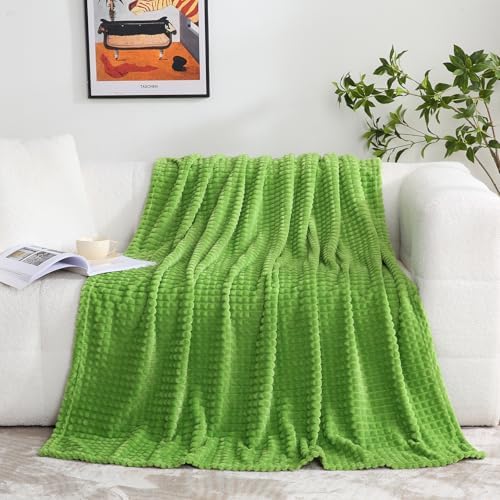 Puncuntex Fleece Throw Blanket Apple Green 60"×80" with Square Grid Design by Puncuntex