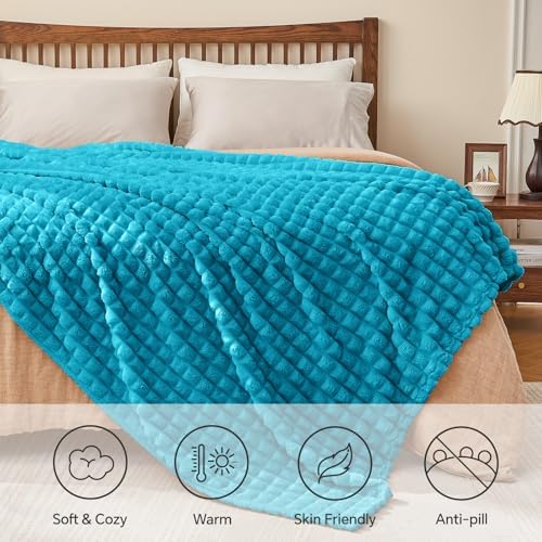 BEDELITE 3D Checked Teal Fleece Throw Blanket for Couch, 50x60 Inches - Image 5