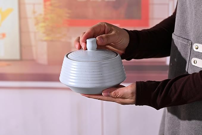 Kitchen Canisters Ceramic Storage Jar with Silicone Airtight Lid Low White | Retro Style High Quality Ceramic Food Storage Jar Roud Shape for Tea, Coffee, Nuts, Herb, Spice, Sugar