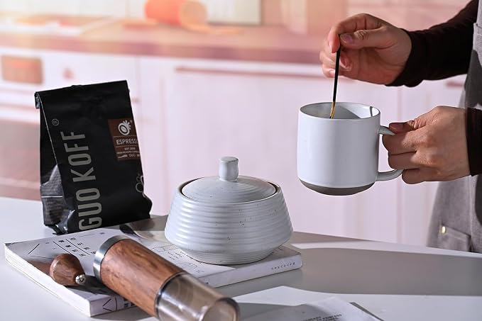 Kitchen Canisters Ceramic Storage Jar with Silicone Airtight Lid Low White | Retro Style High Quality Ceramic Food Storage Jar Roud Shape for Tea, Coffee, Nuts, Herb, Spice, Sugar