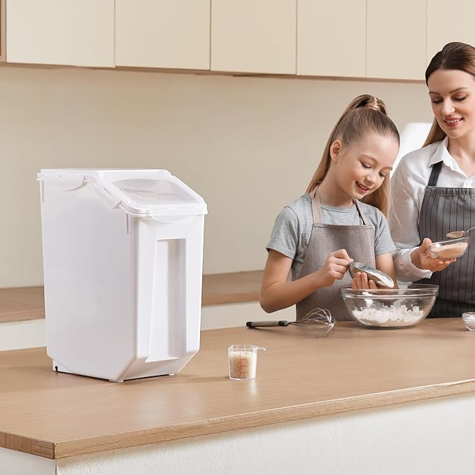 VEVOR Rice Storage Container, 4.5Gallon/20L Capacity Large Dog Food Dispenser Bin, Kitchen Ingredient Grain Cereal Flour Bin, Pet food Containers with Wheels, Measuring Cup, Airtight Lid, 1 Pack