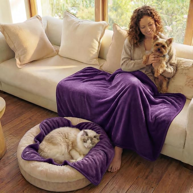Luciphia Waterproof Pet Blanket, Washable Reversible Sherpa Fleece Throw | Liquid-proof furniture protector for bed and couch, soft reversible sherpa fleece for dogs, cats purple, XL
