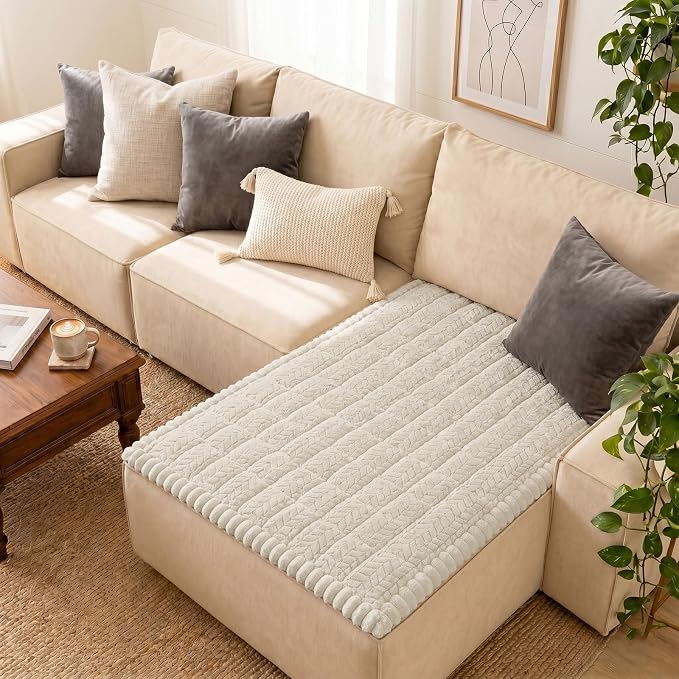 Smiry Couch Cover for Dogs, Non Slip Fuzzy Pet Sofa Covers Washable | Sofa Slipcovers for Sectional Couch, Soft Thick Furniture Protector for Cats Dogs, Against Fur, Dirt, Scratch (43"x63")