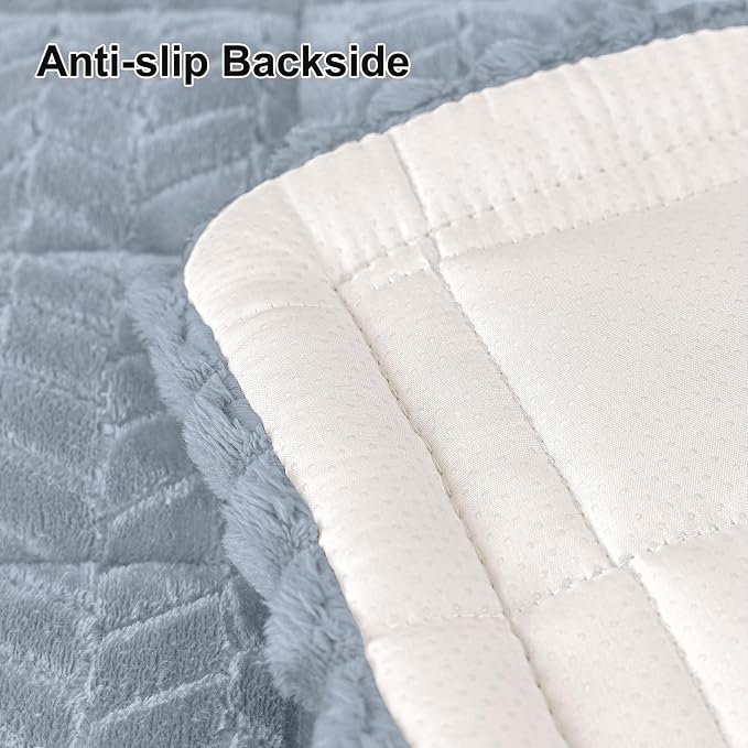 Smiry Couch Cover for Dogs, Non Slip Fuzzy Pet Sofa Covers Washable | Sofa Slipcovers for 2-3 Cushion Couch, Soft Thick Furniture Protector for Cats Dogs, Against Fur, Dirt, Scratch (27.6"x59")