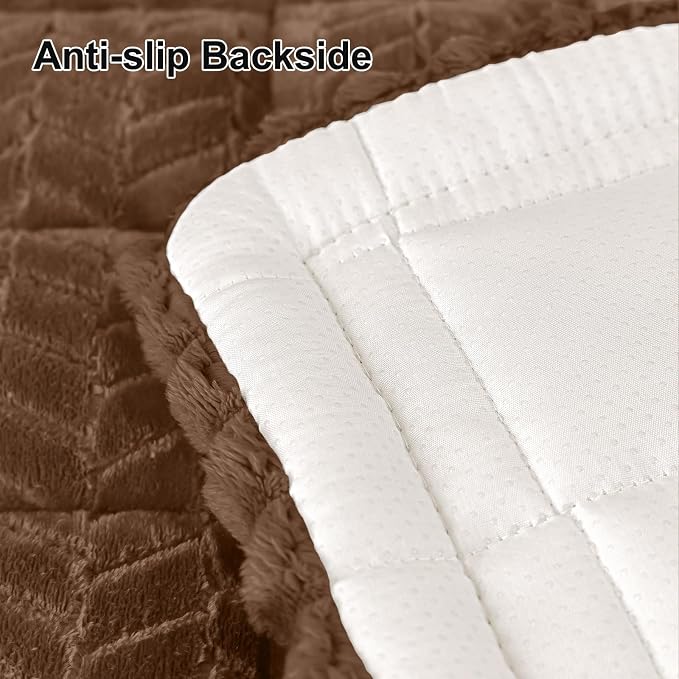 Smiry Couch Cover for Dogs, Non Slip Fuzzy Pet Sofa Covers Washable | Sofa Slipcovers for 2-3 Cushion Couch, Soft Thick Furniture Protector for Cats Dogs, Against Fur, Dirt, Scratch (27.6"x59")