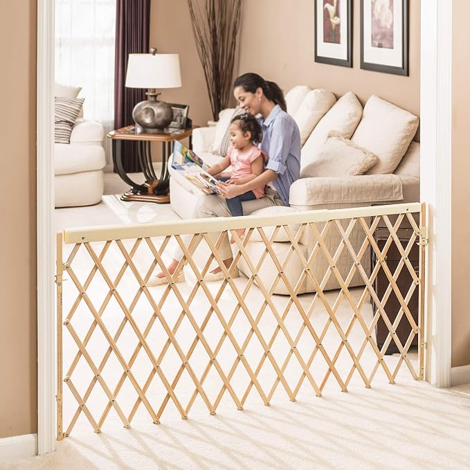 Evenflo Expansion Walk-Thru Room Divider Baby Gate (Natural Wood)
